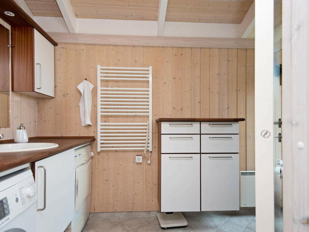 6 Person Holiday Home In Ebeltoft Eksteriør bilde