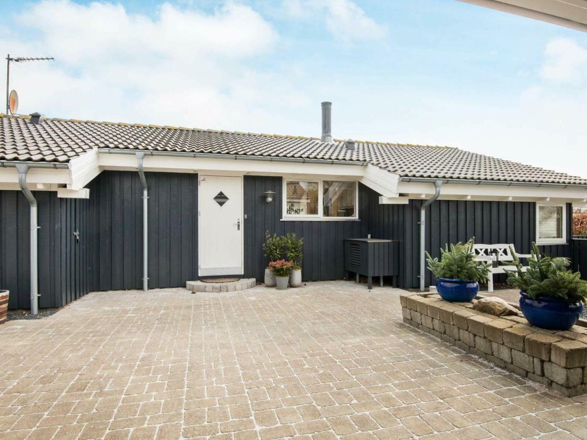 6 Person Holiday Home In Ebeltoft Eksteriør bilde
